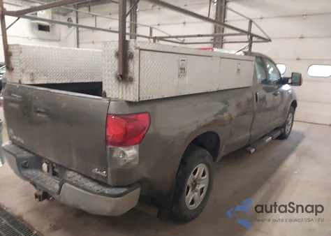2008 Toyota Tundra Base 5.7L V8 z USA, uszkodzony, nr VIN 5TFCV54198X006591